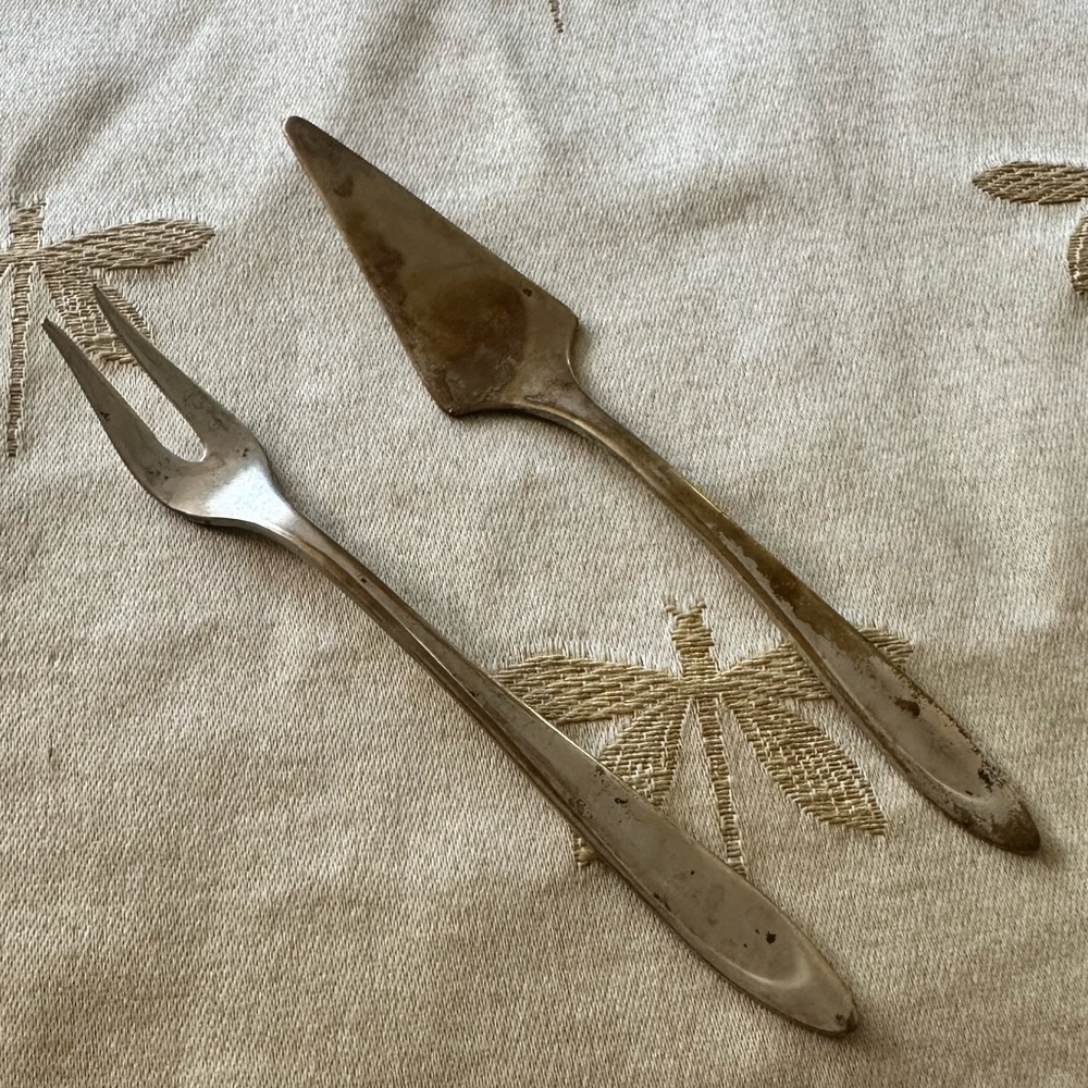 Vintage Meriden Silverplate Co. First Lady 2 Piece Pickle Fork & Cheese Spreader